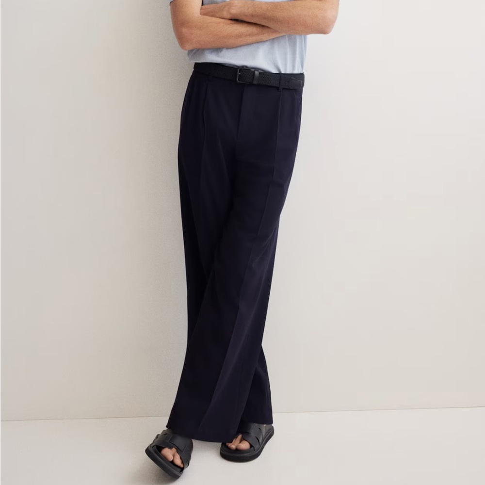 Navy double pleated oversized trousers (barrel) size 31waist